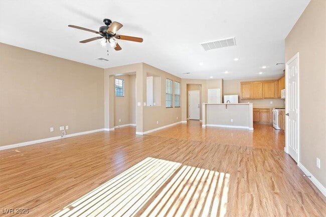 6250 W Arby Ave in Las Vegas, NV - Building Photo - Building Photo