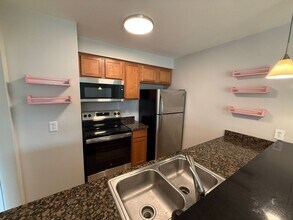 304 28th St in Virginia Beach, VA - Building Photo - Building Photo