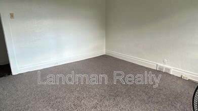 711 Russellwood Ave in Mckees Rocks, PA - Building Photo - Building Photo