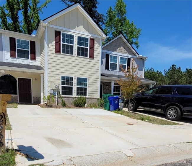 property at 2566 Piering Dr