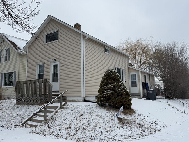 1202 Alabama Ave in Sheboygan, WI - Building Photo - Building Photo
