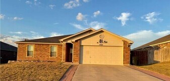 2703 Tara Dr in Killeen, TX - Building Photo
