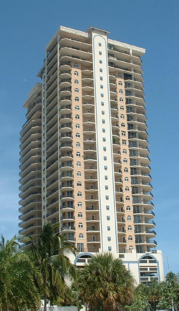 The Jackson Tower in Fort Lauderdale, FL - Foto de edificio - Building Photo