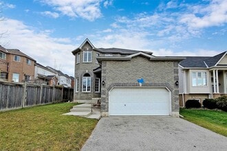 21 Sandringham Dr in Barrie, ON - Building Photo - Building Photo