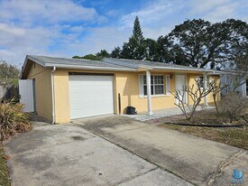 7825 Sagebrush Dr in Port Richey, FL - Building Photo