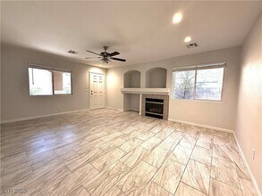 10274 Missouri Meadows St in Las Vegas, NV - Building Photo - Building Photo