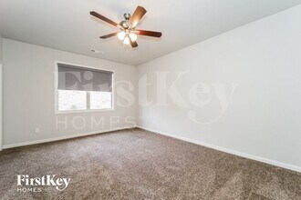 1017 Creekhead Dr in Villa Rica, GA - Building Photo - Building Photo