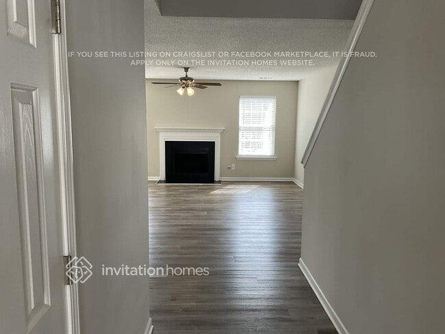 3504 Devon Chase Rd in Atlanta, GA - Foto de edificio - Building Photo