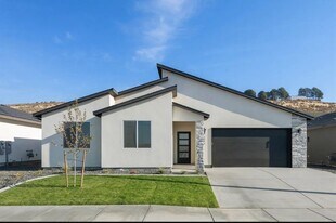 6646 W 24th Ave in Kennewick, WA - Building Photo