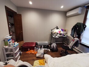 230 Brookline St, Unit 2 in Cambridge, MA - Foto de edificio - Building Photo