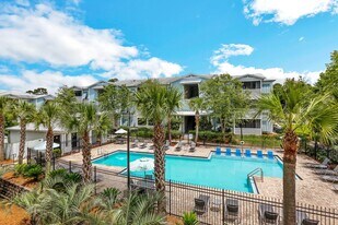 West Woods Apartments in Pensacola, FL - Building Photo