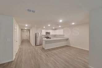 1190 S San Mateo Dr in North Port, FL - Building Photo - Building Photo