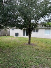 6146 School House Ct in Wesley Chapel, FL - Building Photo - Building Photo