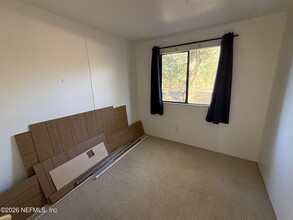 1001 Diane St in Interlachen, FL - Building Photo - Building Photo