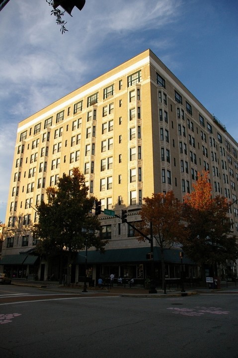 Dempsey Apartments in Macon, GA - Building Photo