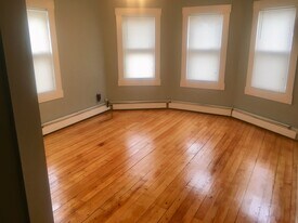 90 Rosedale St, Unit #2 in Providence, RI - Building Photo