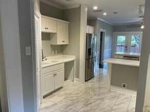 834 Thomasson Dr in Dallas, TX - Building Photo - Building Photo