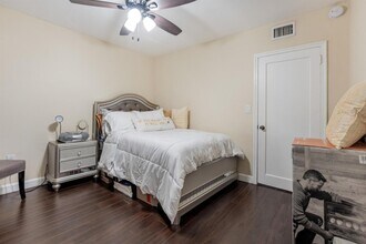 6824 SW 5th St in Pembroke Pines, FL - Building Photo - Building Photo