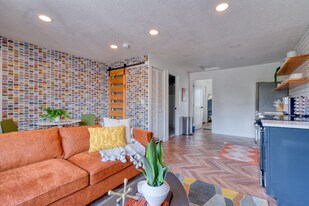 5222 SE Holgate Blvd in Portland, OR - Building Photo