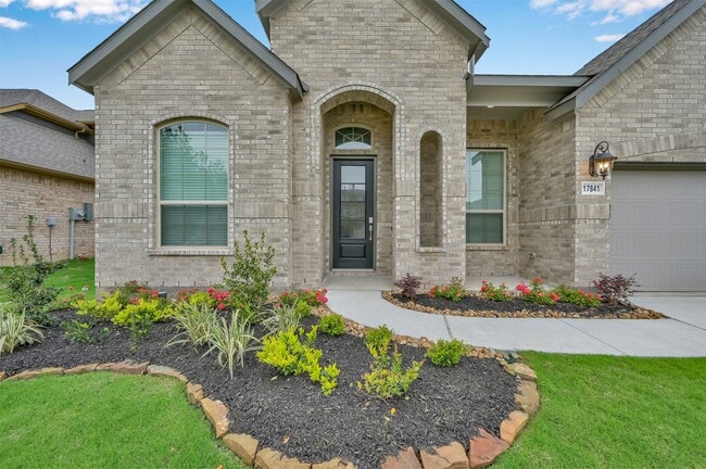 17841 McClary Cardinal Dr in Conroe, TX - Building Photo - Building Photo