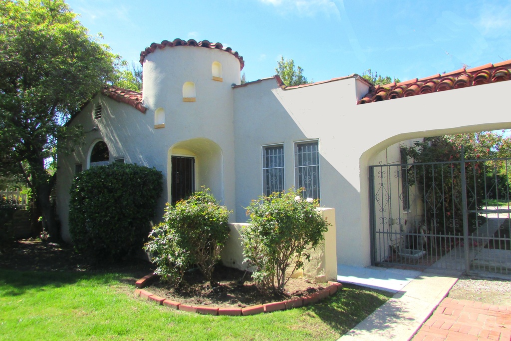 5759 Fulcher Ave in North Hollywood, CA - Building Photo