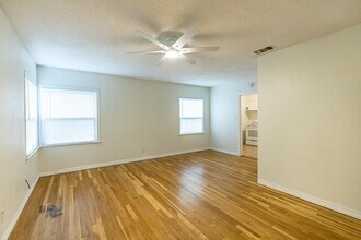 2120 28th St in Lubbock, TX - Building Photo - Building Photo