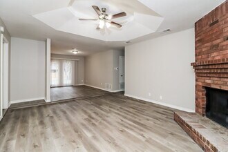 6401 Springfield Dr in Arlington, TX - Building Photo - Building Photo