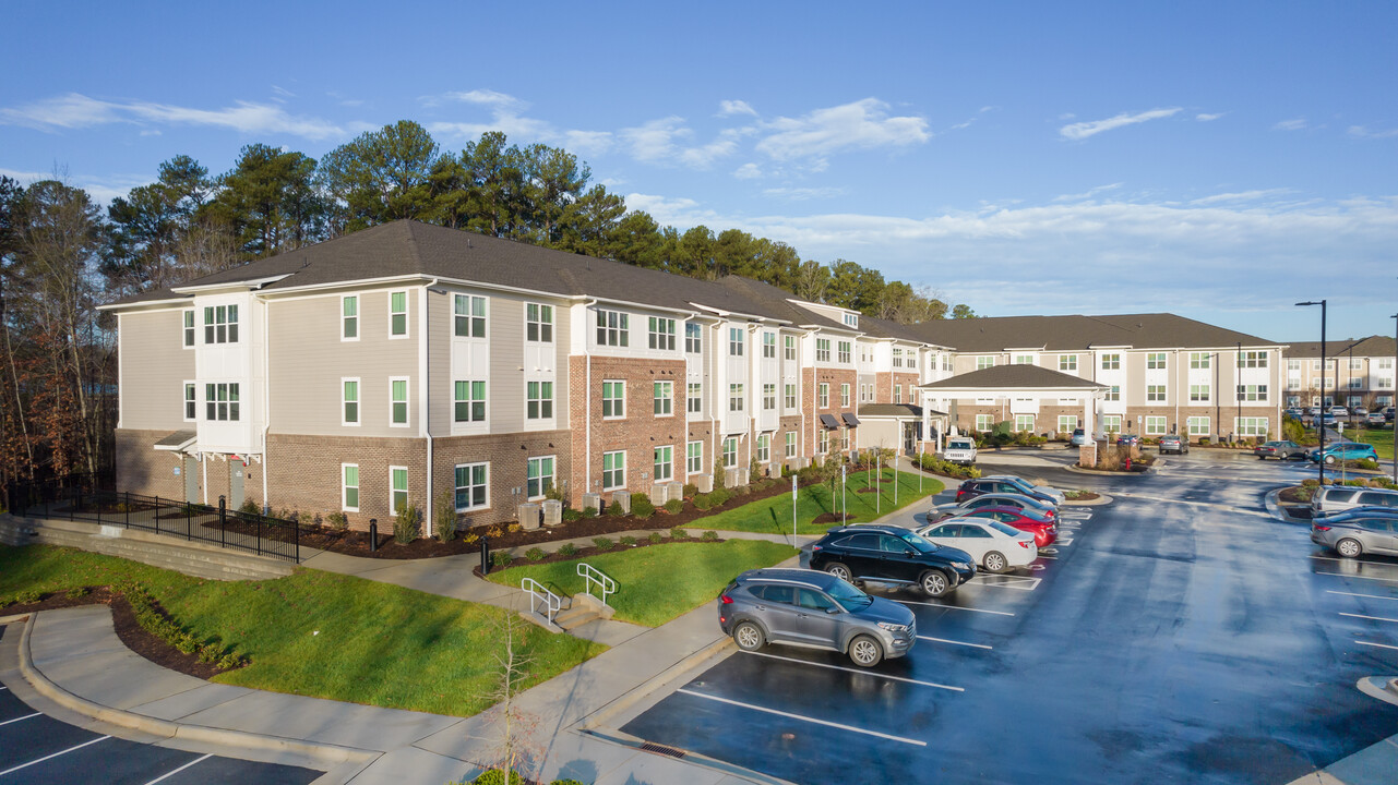 Pennington Grove in Garner, NC - Foto de edificio