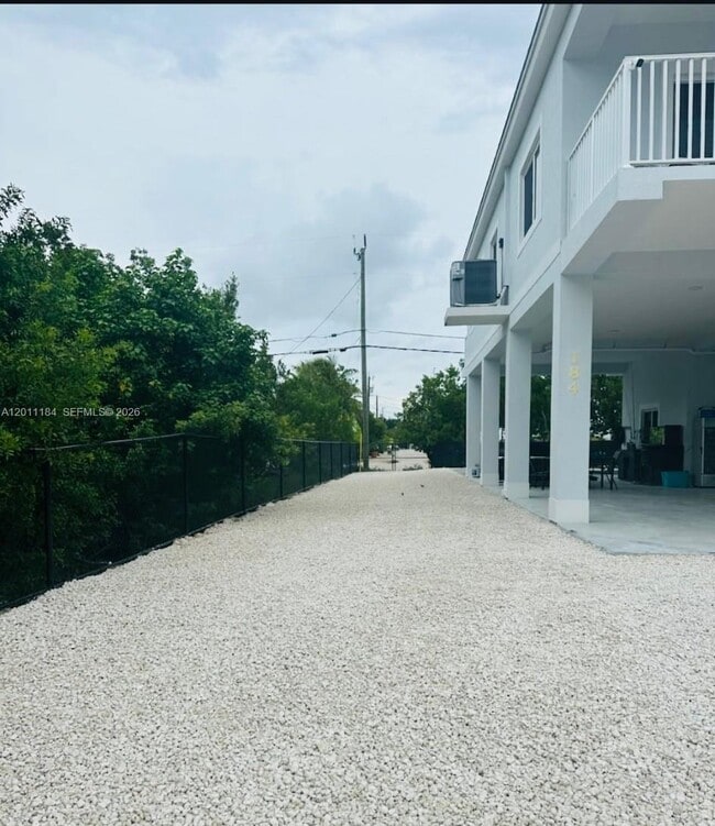 184 Ocean Shores Dr in Key Largo, FL - Building Photo - Building Photo