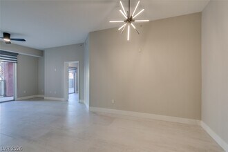 63 E Agate Ave in Las Vegas, NV - Building Photo - Building Photo