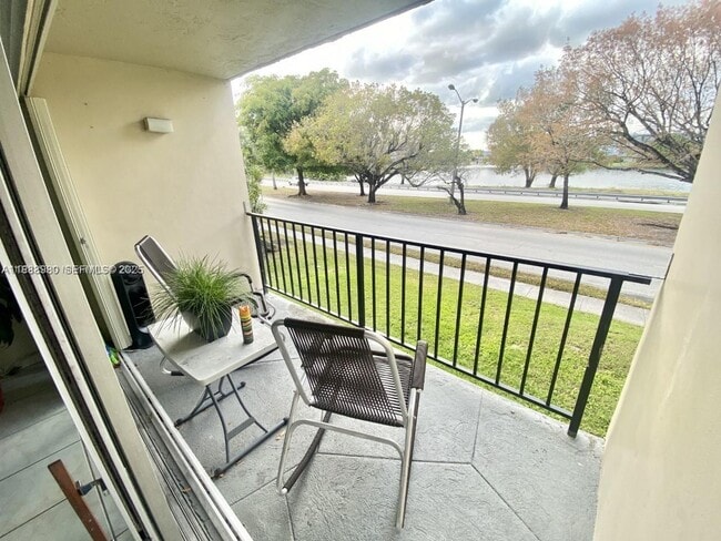 property at 9150 Fontainebleau Blvd