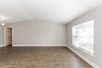 14515 Wessex St in Tampa, FL - Building Photo - Building Photo