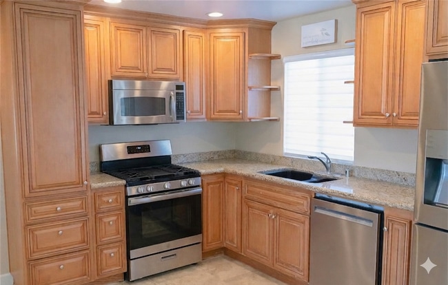 2262 Morgan Dr in Norco, CA - Building Photo - Building Photo