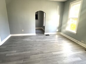 715 Vine St in Erie, PA - Building Photo - Building Photo