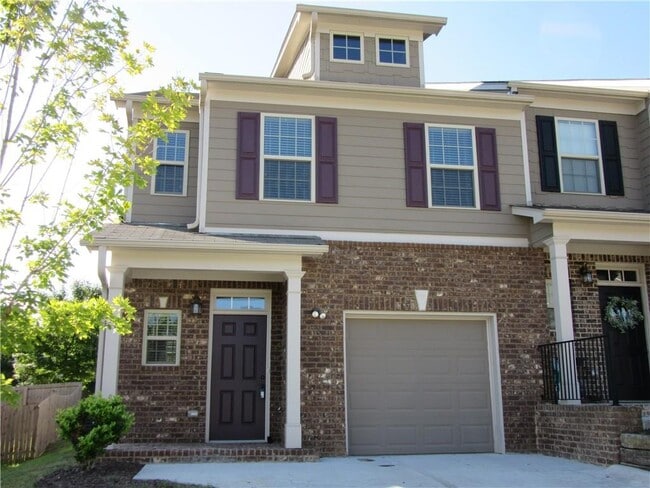 property at 2729 Morgan Glen Rd NE