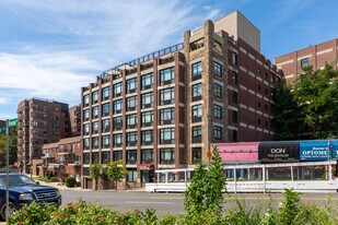 Cambridge Mews Condominium in Bronx, NY - Building Photo
