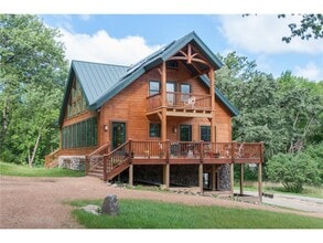 5840 Christmas Lake Rd in Shorewood, MN - Building Photo - Building Photo