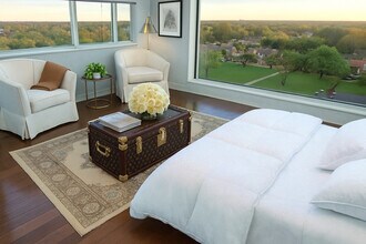 555 Luxury Apartments in Birmingham, MI - Building Photo - Building Photo