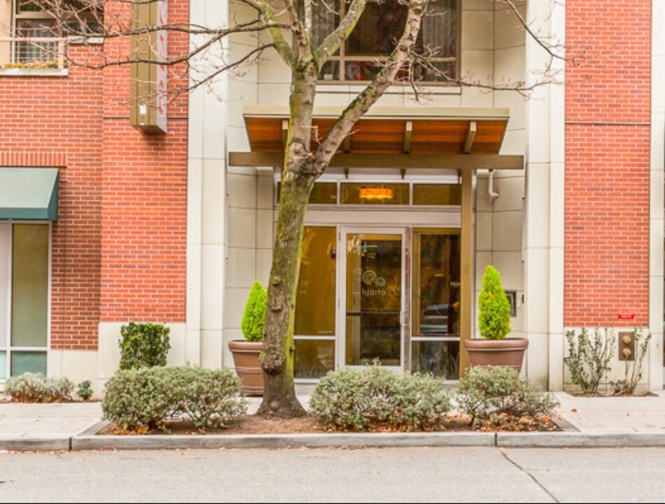 1530 NW Market St in Seattle, WA - Building Photo