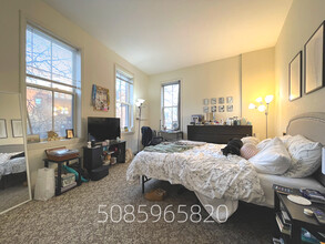 4 Davis Ave in Brookline, MA - Building Photo - Building Photo