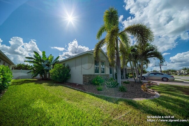 2626 Corona Ln in Cape Coral, FL - Building Photo - Building Photo