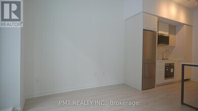 30 Dreamers Wy in Toronto, ON - Building Photo - Building Photo