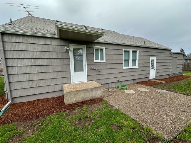 798 James St NE in Keizer, OR - Building Photo - Building Photo