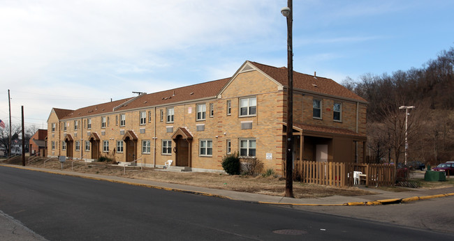 Wayne Hills Apartments in Portsmouth, OH - Building Photo - Building Photo