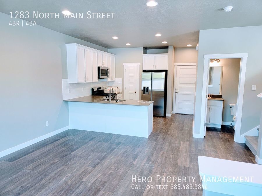 1283 N Main St in Bountiful, UT - Building Photo