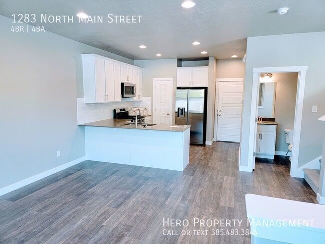property at 1283 N Main St