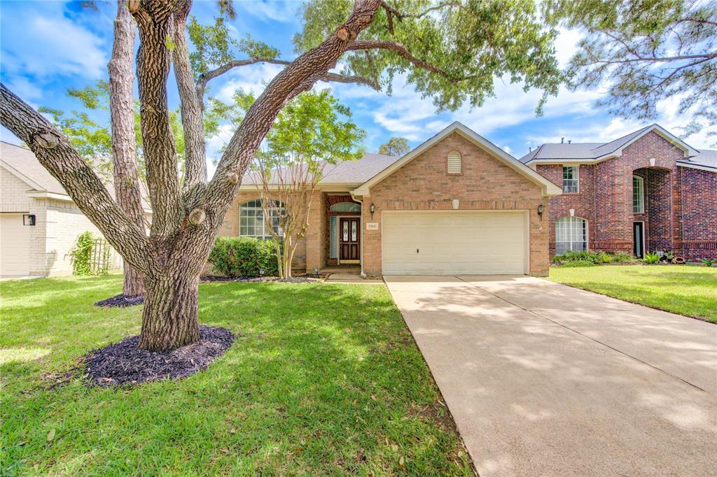 23842 River Pl Dr in Katy, TX - Foto de edificio