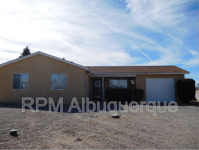 420 Vancouver Pl SE in Rio Rancho, NM - Building Photo