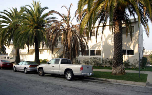 1007 S Juanita Ave in Redondo Beach, CA - Building Photo