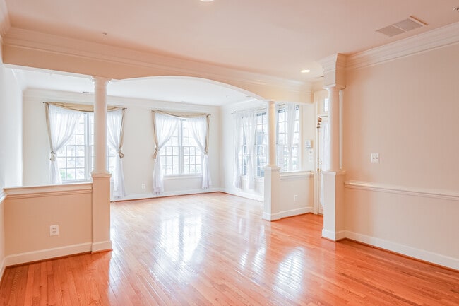 513 Rosebush Ln in Rockville, MD - Building Photo - Building Photo